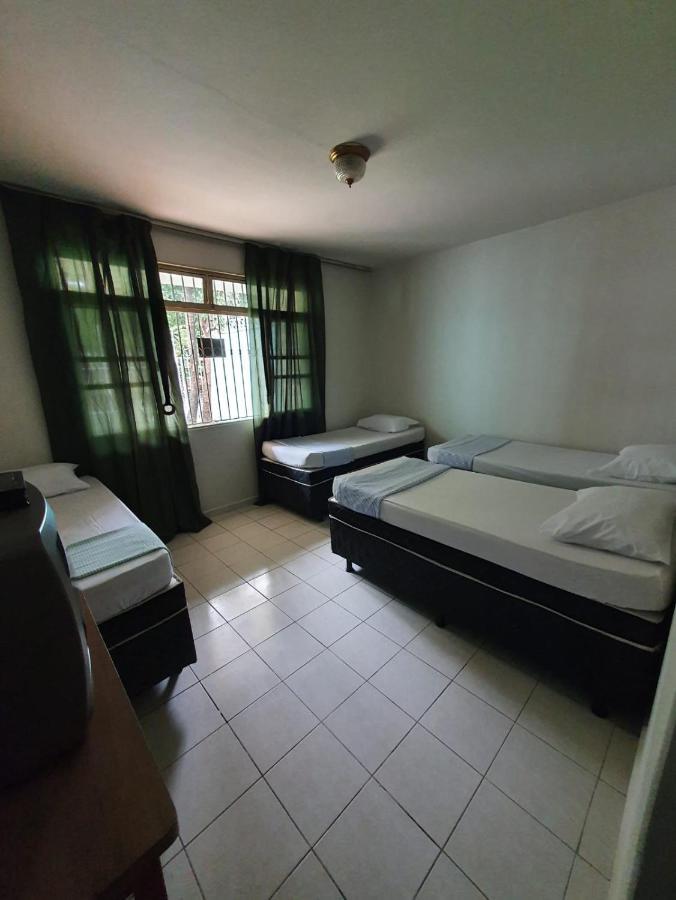 Hostel Umuarama Uberlandia Ngoại thất bức ảnh
